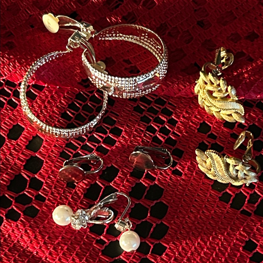 Elegant clip on earrings set of 4